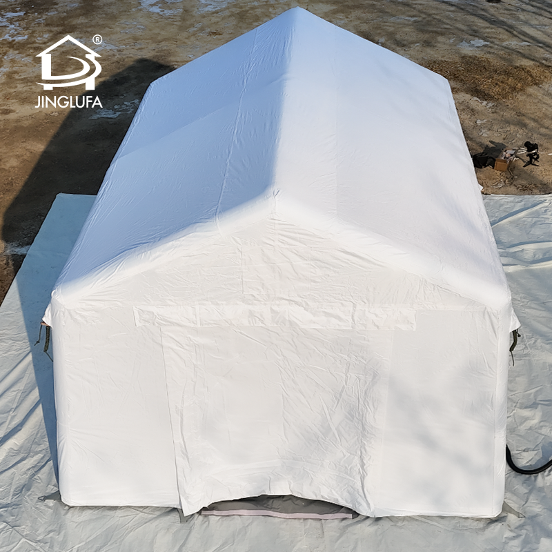 テントを膨らませる