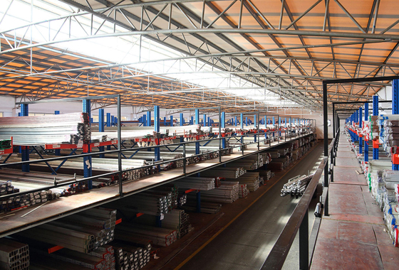 テントサプライヤー