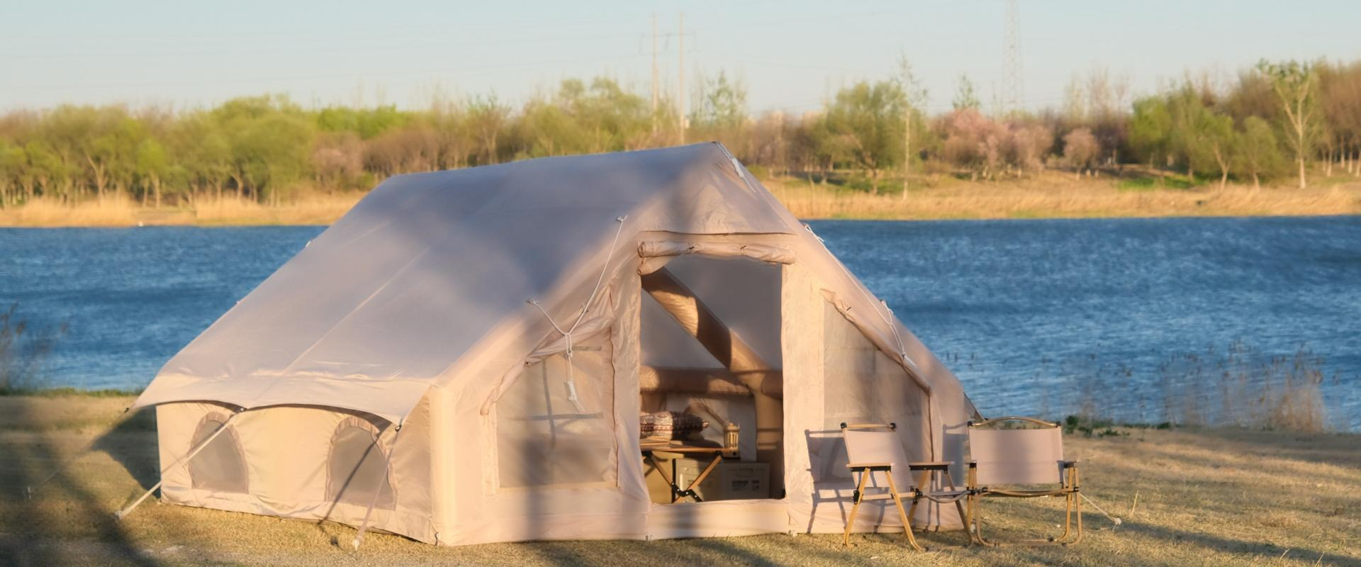 キャンプの膨脹可能なテント